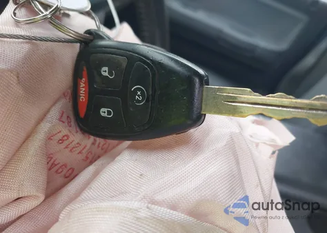 2008 Dodge Dakota Quad Laramie z USA, uszkodzony, nr VIN 1D7HW58NX8S602778